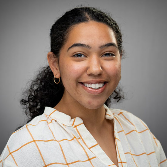 Sierra Selby headshot